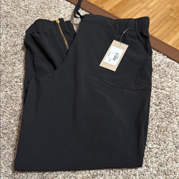 NWOT ALBION Black Joggers - Picture 1 of 4